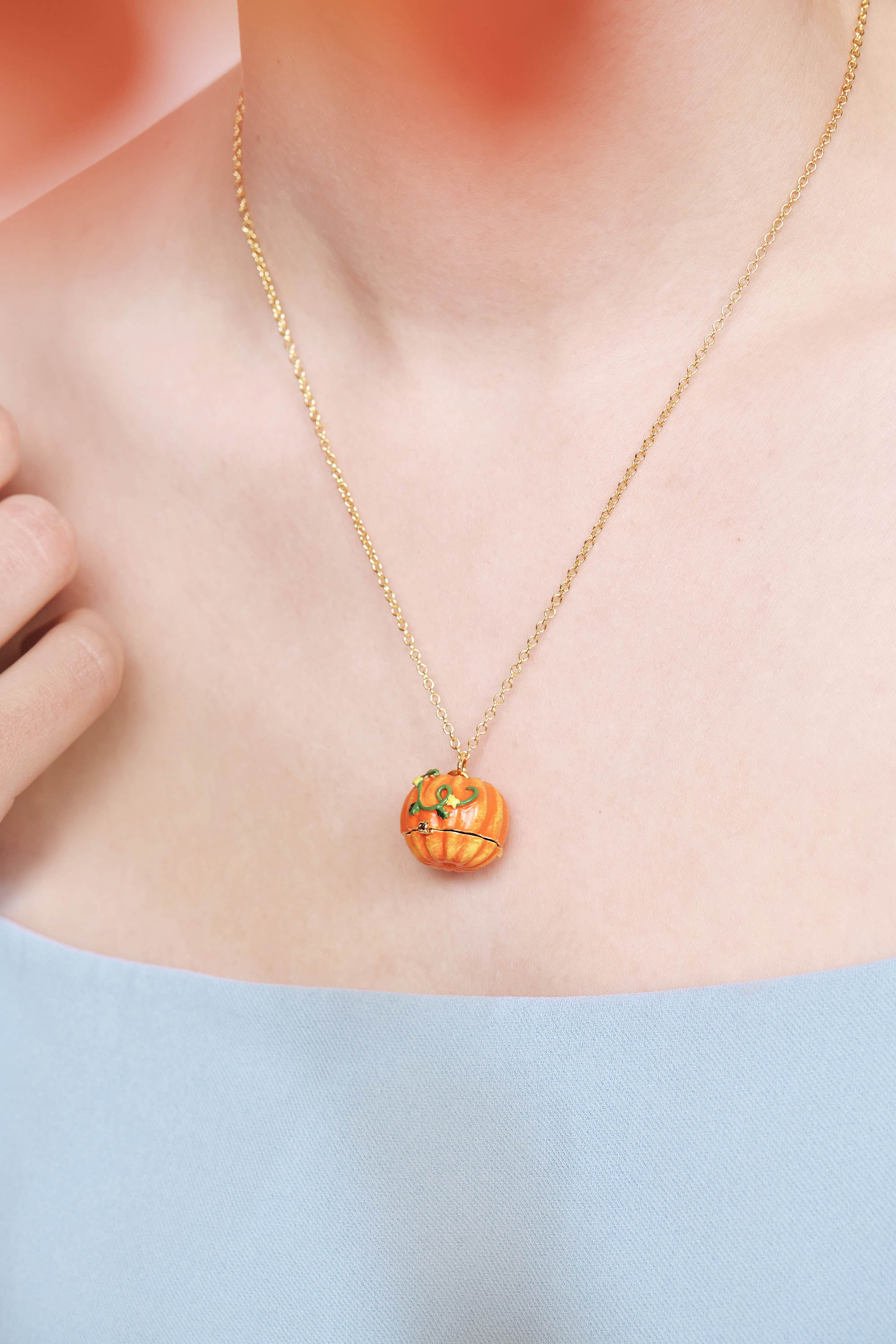 Collier secret citrouille et soulier - Image 7